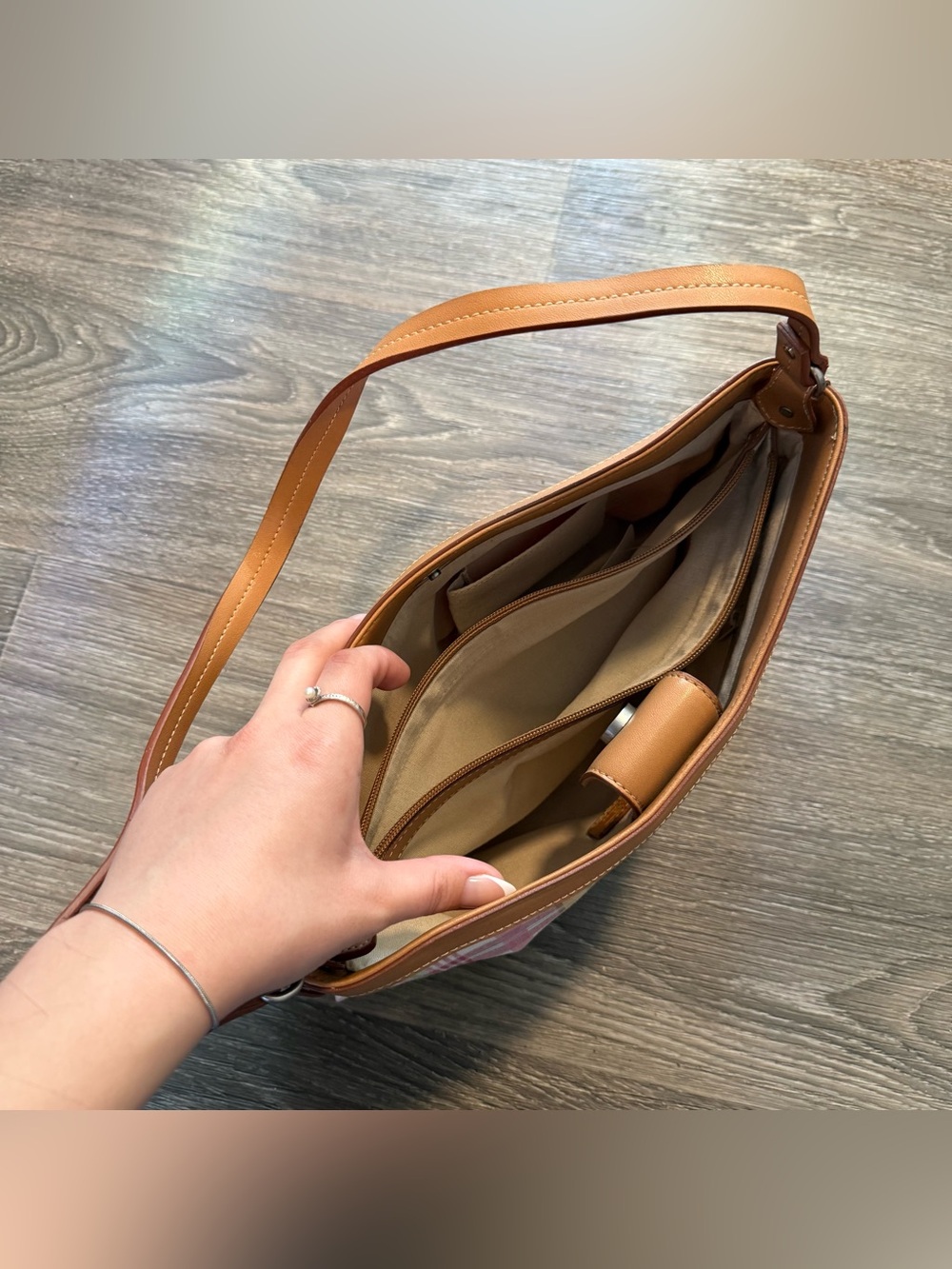 |SOLD| vintage y2k fossil pastel plaid slouchy shoulder bag - Picture 4 of 6